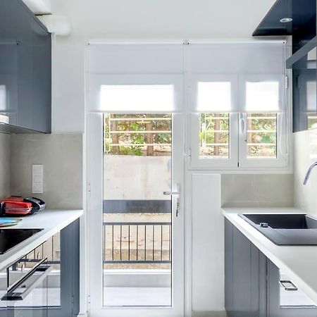 Alimos Sun-Filled Apartment Athens Luaran gambar